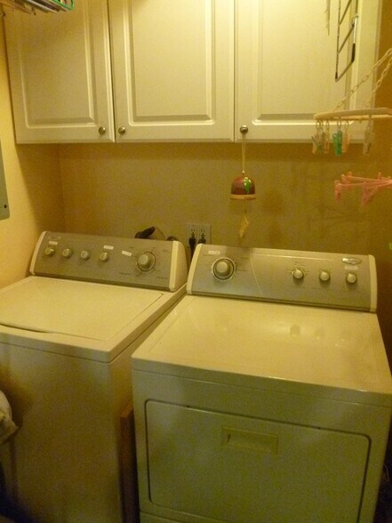 Building Photo - 2721 Montezuma Ave