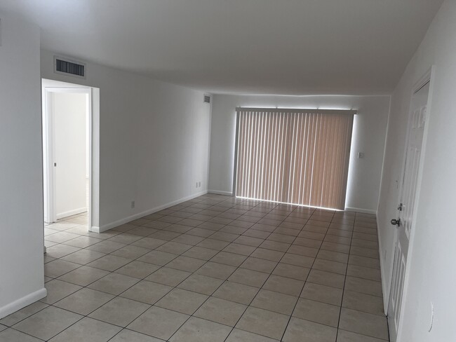 Building Photo - 2944 NW 55th Ave