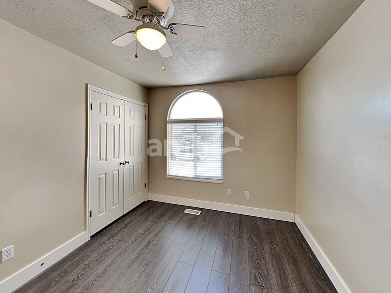 Building Photo - 52 S 1660 W