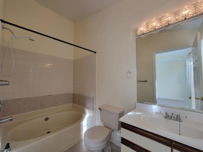 Building Photo - 1 Jodhpur Ct