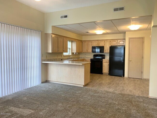 Building Photo - 1612 Mayberry Dr