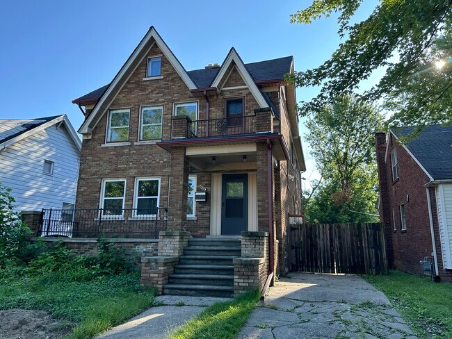 Primary Photo - 3998 Haverhill St