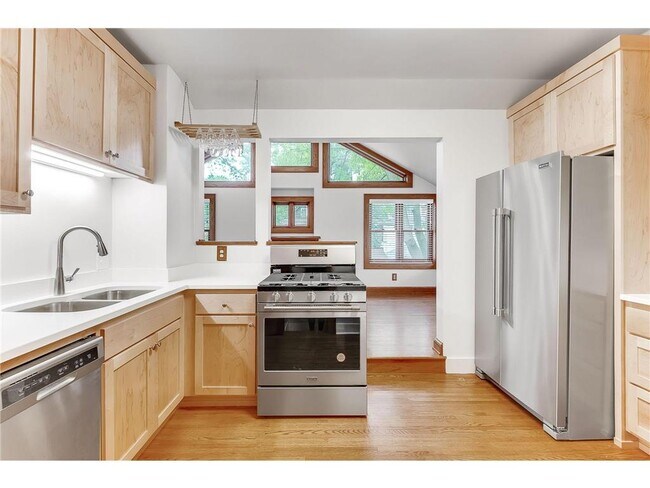 Kitchen - 2316 Fremont Ave S