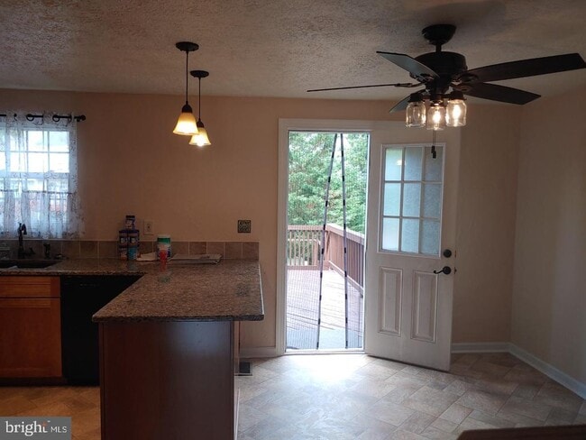 Building Photo - 152 Laurel Woods Ct