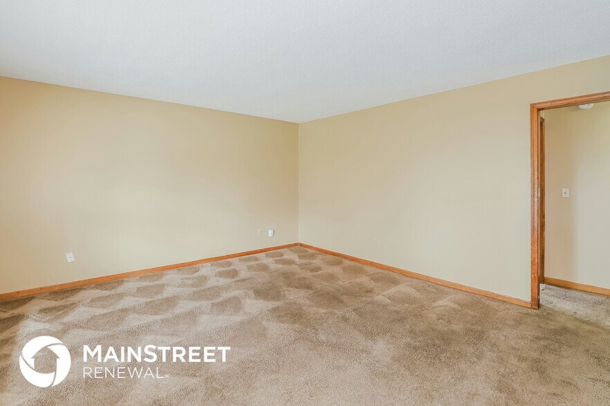 Building Photo - 8035 N Brooklyn Ave