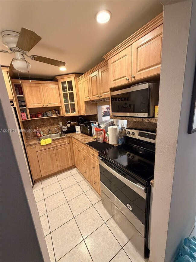 Building Photo - 9974 SW 88th St