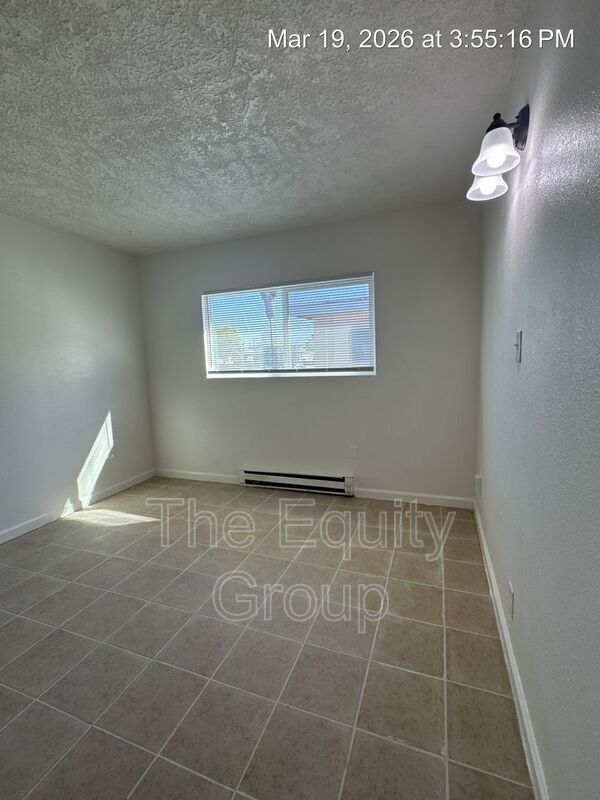 Building Photo - 570 S Richmond Ave