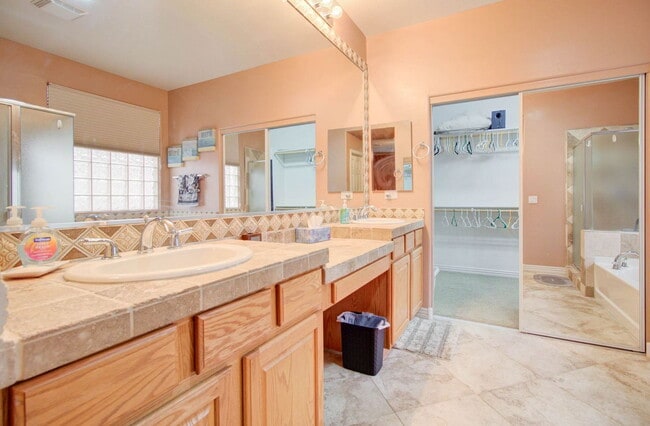 Building Photo - 22896 W Arrow Dr