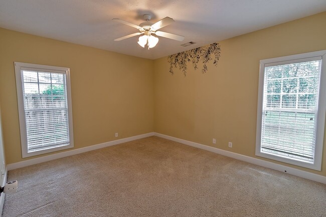 Building Photo - Home for Rent in Magnolia Estates
