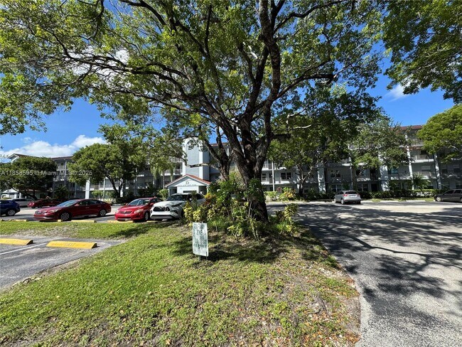 Building Photo - 1151 SW 128th Terrace