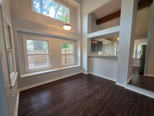 Building Photo - Charming 3-Bedroom Retreat Near Camp Lejeune's Main Gate
