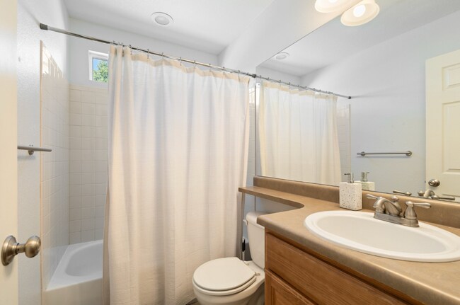 Building Photo - Low-Maintenance Living in Colorado Springs...