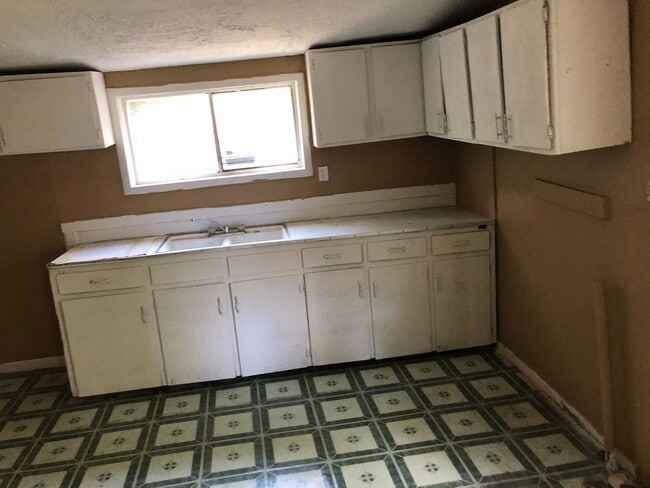 Building Photo - Newburg, MO - 2 bedroom home in town - $29...