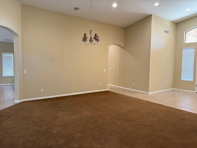 Building Photo - Flag Homes - 057
