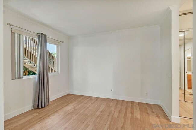 Building Photo - 8521 Villa La Jolla Dr