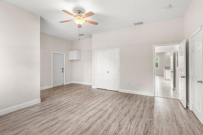 Building Photo - 12208 75th Ln N