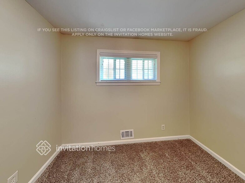 Building Photo - 759 Birchwood Ln SW
