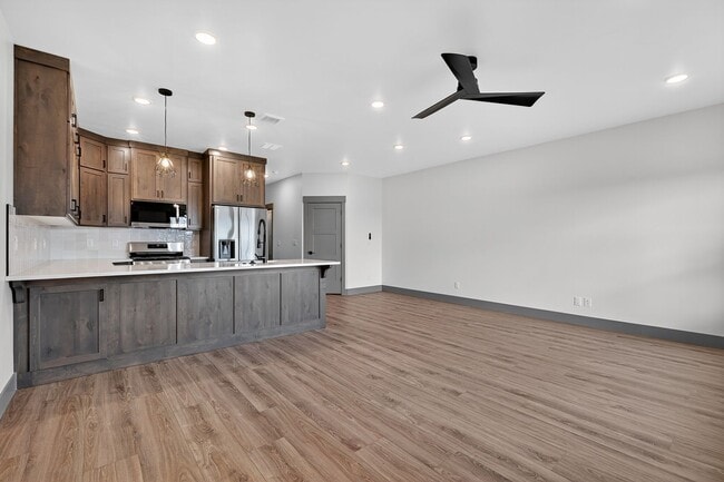 Building Photo - BRAND NEW3 BED 2.5 BATH TOWNHOME WITH 2 STALL GARAGE