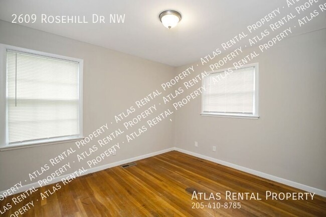 Building Photo - 2609 Rosehill Dr NW