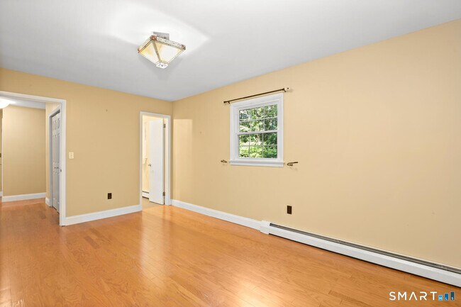 Building Photo - 122 Deforest Rd