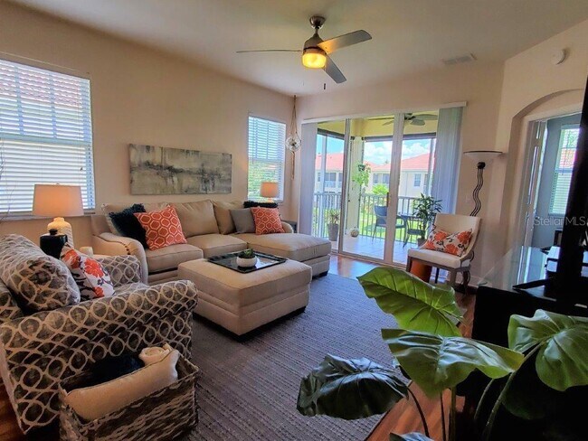 Building Photo - 240 West End Dr