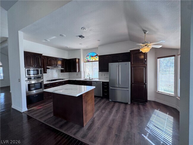 Building Photo - 9713 Cascade Falls Ave