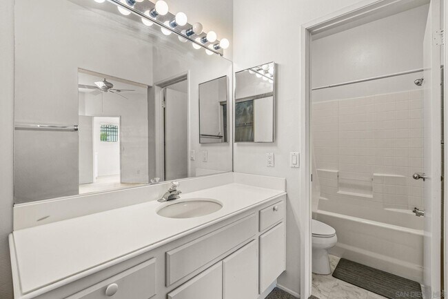 Building Photo - 5544 Renaissance