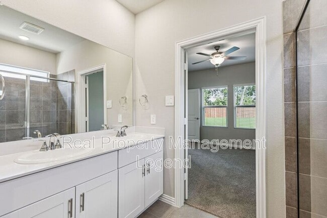 Building Photo - 4018 Sandstone Dr