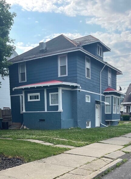 Building Photo - 1934 Butterfield Ave