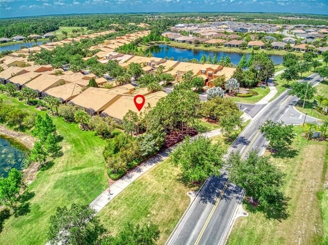 Building Photo - 2310 Palm Tree Dr