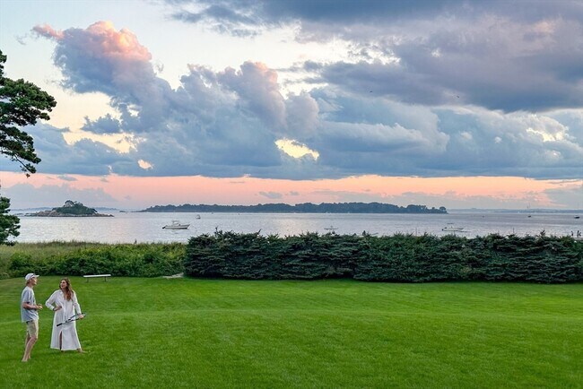 Building Photo - 48 Proctor St