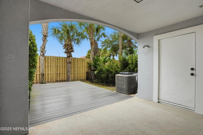 Building Photo - 1330 2nd St S