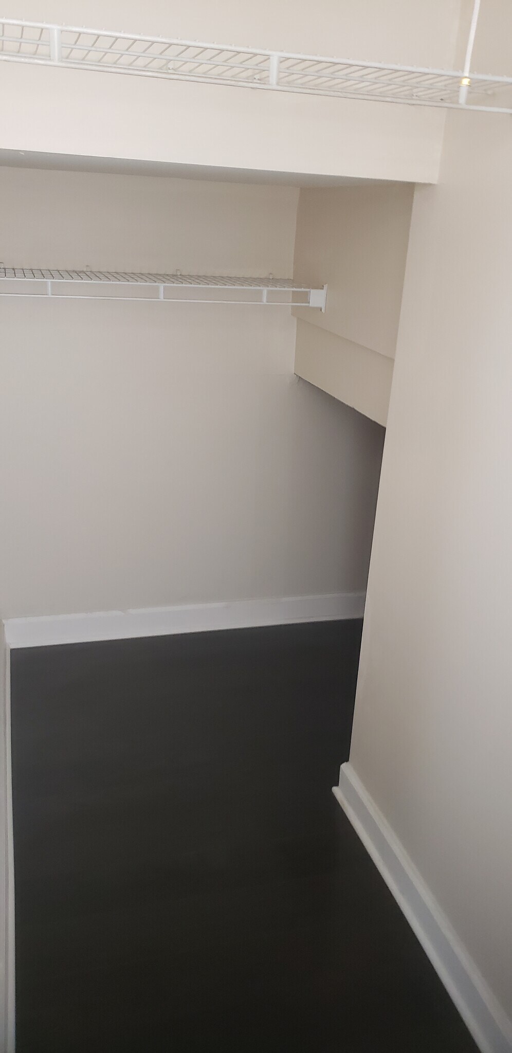 Building Photo - 9030 W Heathwood Cir