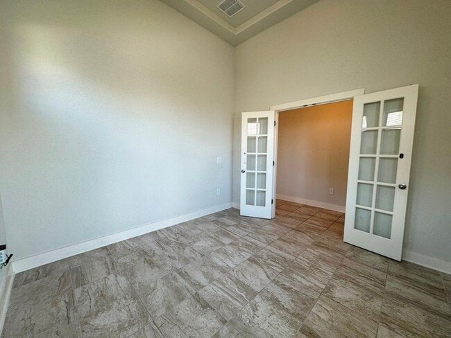 Building Photo - 12008 Reindeer Dr