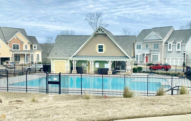 Building Photo - 516 Suwanee Park Terrace