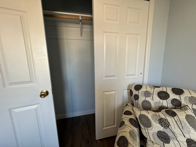 Building Photo - 7650 Conifer Dr