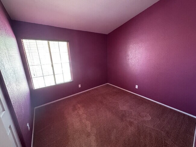 Building Photo - 4615 Split Rock Dr