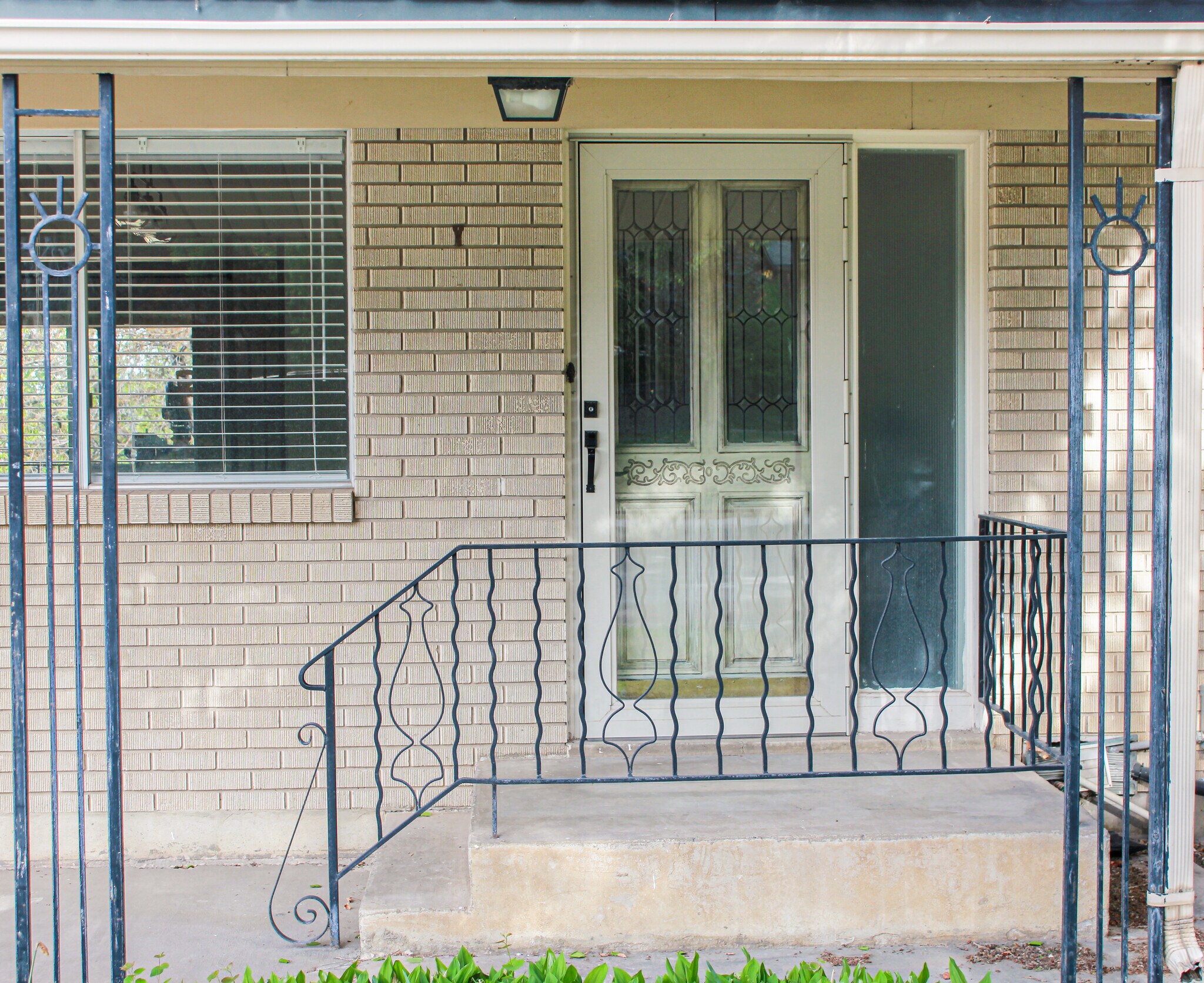 Building Photo - 697 N 1020 E