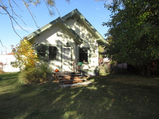 Primary Photo - Cute Home in Whitefish with Yard & Storage