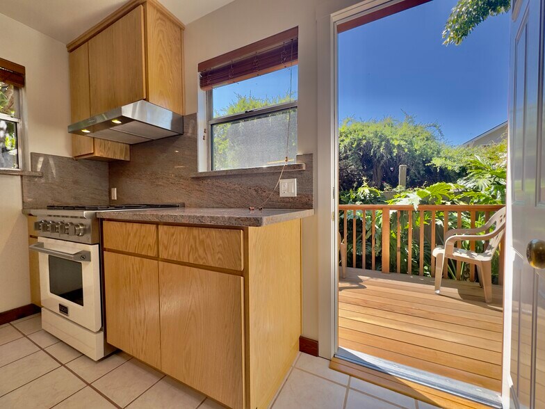 Building Photo - 319 Alcatraz Ave