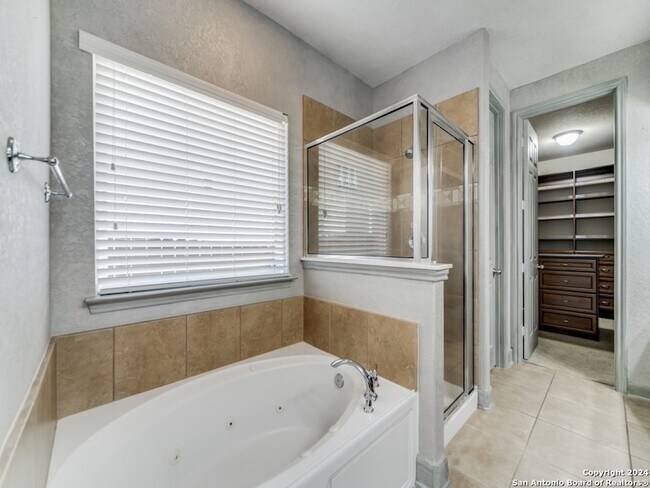 Building Photo - 24103 Briarbrook Way