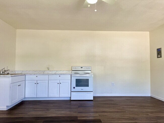 Building Photo - Great Efficiency, Great Price!
