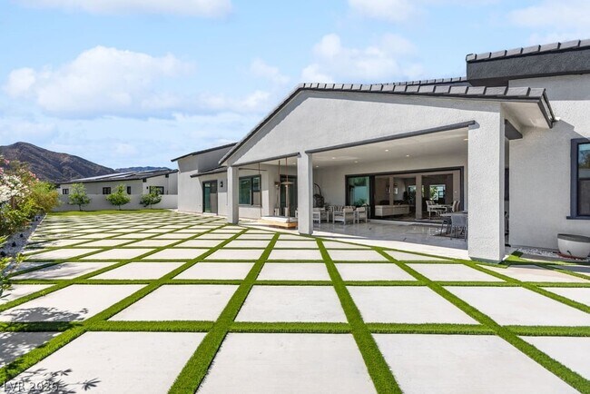 Building Photo - 4315 N Dapple Gray Rd