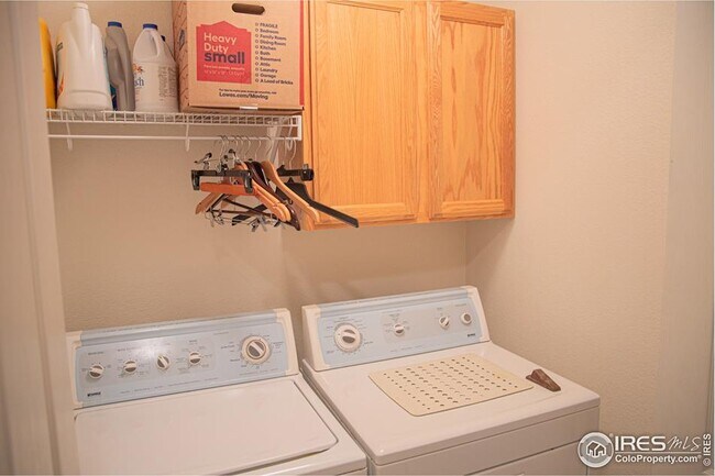 Building Photo - 1371 Saginaw Pointe Dr