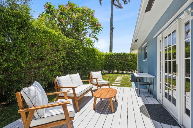 Building Photo - 3101 Pierson Dr