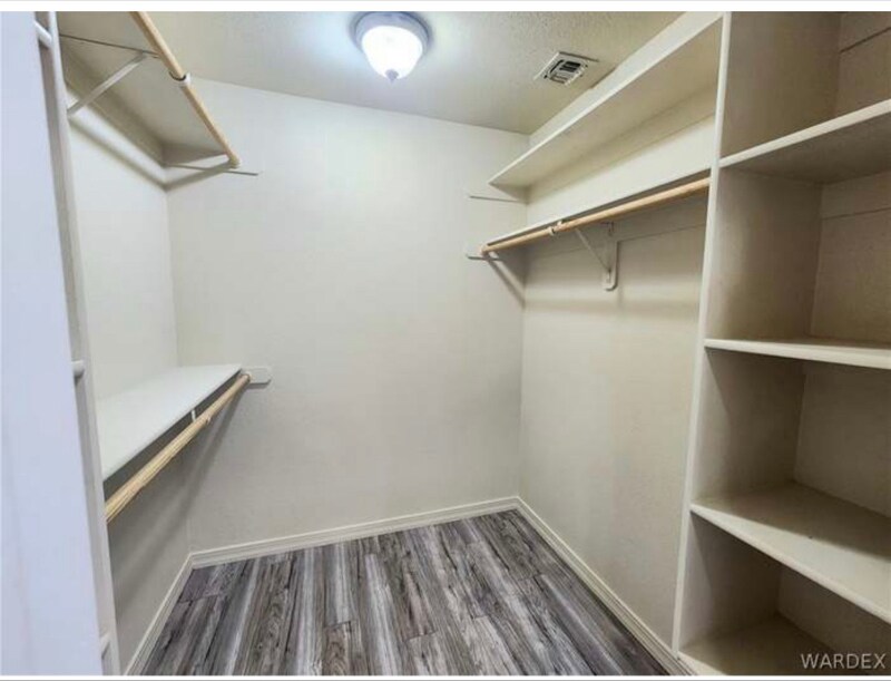 Building Photo - 3927 E Nicole Ave