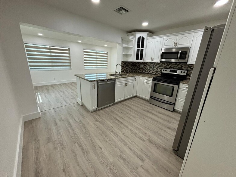 Building Photo - 4715 NW 44th St