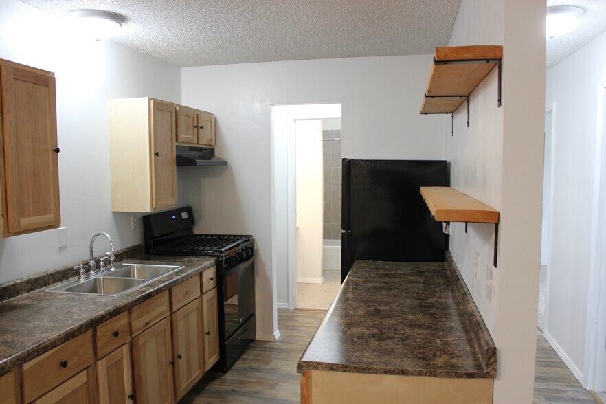 Building Photo - 205 E Watson St