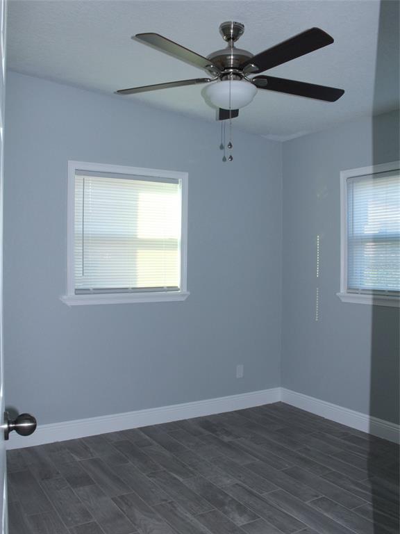 Building Photo - 415 W Lancaster Rd