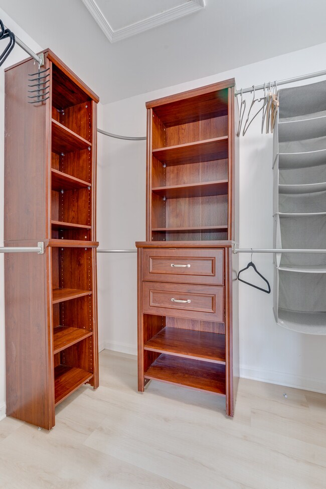 Primary Closet - 13032 Limestone Ct